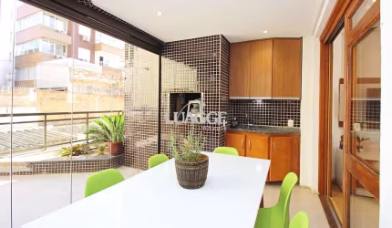 Apartamento à venda no bairro Auxiliadora em Porto Alegre/RS