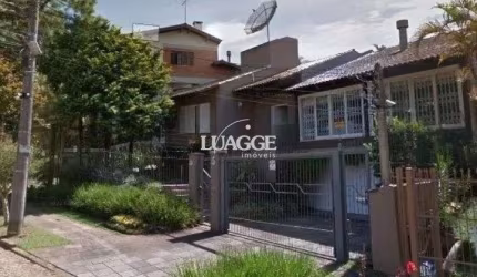 CASA RESIDENCILA PARA LOCAÇÃO NO BAIRRO IPANEMA  - 326M² ÁREA TOTAL - 03 QUARTOS SENDO 01 SUÍTE - PISCINA