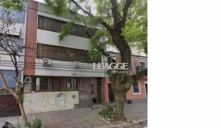 Cobertura no bairro Farroupilha / Bom Fim de 4 dormitórios com pátio