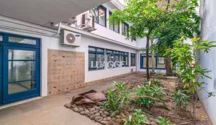 Predio Comercial com 1000m², 5 vagas, no bairro Higienópolis em Porto Alegre para Alugar