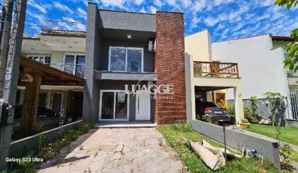 Casa em Porto Alegre, no bairro Hipica, com 3 dormitório(s), e 3 banheiros, à venda.
