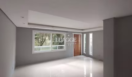 Casa 3 dorm. 1 Suíte + 3 vagas 223m² Cavalhada - Porto Alegre