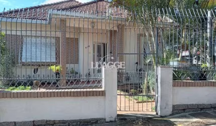Casa para Venda - 384m², 3 dormitórios, sendo 1 suites, 3 vagas - Teresópolis