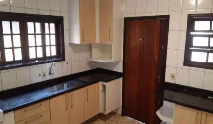 Casa com 3 quartos à venda na Rua José Carlos de Macedo Soares, 21, Jardim Bom Tempo, Taboão da Serra, 110 m2 por R$ 530.000