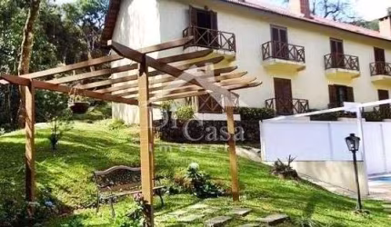 POUSADA em Monte Verde com 4.800m² de terreno - 10 quartos + 2 quartos (caseiro e gerente), Piscina Aquecida e coberta, Bosque, Playground e Cozinha - OPORTUNIDADE