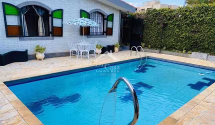 Casa térrea deliciosa, ao lado do Pão de Açucar, ponto estratégico, esquina, piscina e área gourmet