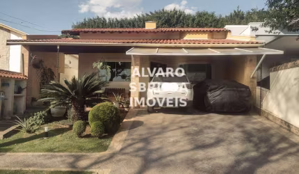 Casa térrea com 3 dormitórios 01 suíte e piscina à venda no Condomínio Portal da Vila Rica em Itu SP 330 m2