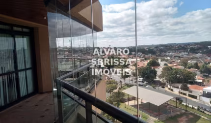 Apartamento com 4 vagas, 4 dormitórios sendo 2 suítes, todos com armários, portas balcões, venezianas automáticas e lindas vistas. 287m2.  1 por andar