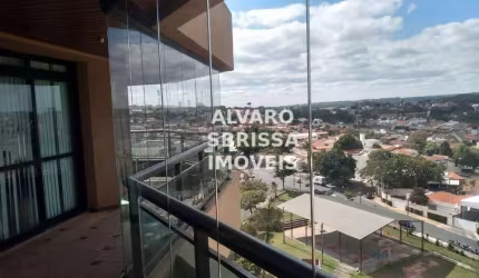 Apartamento com 4 vagas, 4 dormitórios sendo 2 suítes, todos com armários, portas balcões, venezianas automáticas e lindas vistas. 287m2.  1 por andar