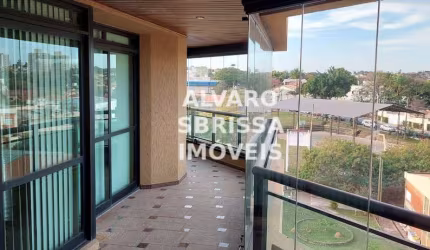 Apartamento com 4 vagas, 4 dormitórios sendo 2 suítes, todos com armários, portas balcões, venezianas automáticas e lindas vistas. 287m2.  1 por andar