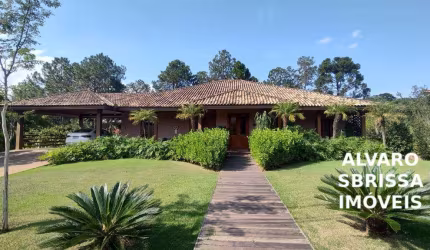 Casa com 4 dormitórios sendo 3 suítes, com piscina, no condomínio Chácaras Flora  Itu SP - Único dono.