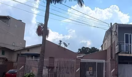 Casa para Venda em Curitiba, Fazendinha, 3 dormitórios, 1 suíte, 2 banheiros, 2 vagas