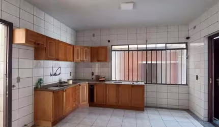 Casa para Venda em Curitiba, Bigorrilho, 4 dormitórios, 2 suítes, 3 banheiros, 2 vagas