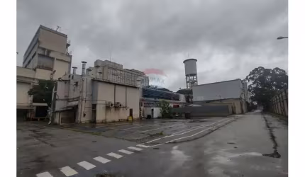 Galpão com zoneamento industrial para locação na Marginal Tietê - Total ou Parcial.