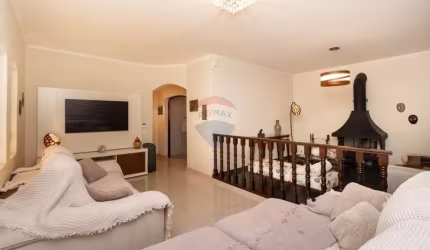 Excelente Casa à venda com 3 suítes, 4 vagas de garagem, salão de festas e área gourmet por R$1460.000-Jd Marisa-SP