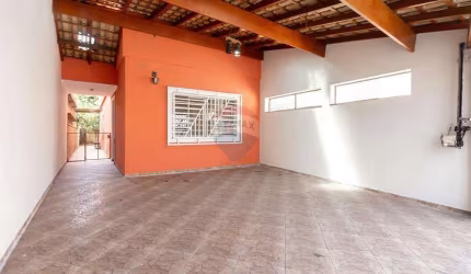 Sobrado à venda com 137 m², 3 dormitórios, 2 vagas de garagem por R$440.000,00 - Vila Jaguari-SP