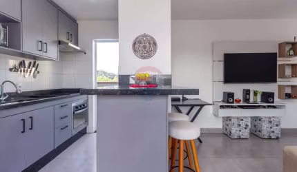 Apartamento à venda. 75 m2, 2 dormitórios, 1 vaga. Moderno, Reformado, vista livre.
