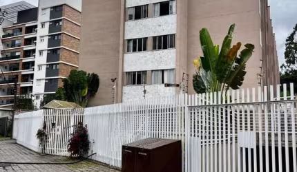 Apartamento 2 dormitórios no Cabral