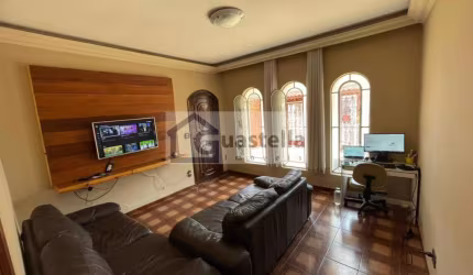 Casa Térrea em Vila Scarpelli com 3 Dormitórios e 1 Suíte por R$ 1.050.000 - Venda em Santo André