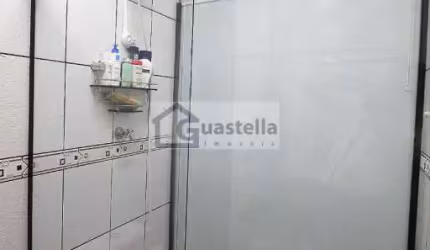 Sobrado em São Bernardo do Campo: 165m², 3 dormitórios, 2 suítes, 4 banheiros por R$715k - A venda!!