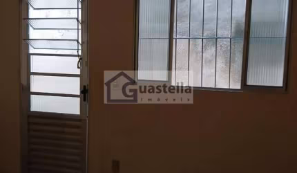 Casa Sobrado em Jardim Thelma, São Bernardo do Campo - 4 Dormitórios, 181.97M² por R$ 325.000