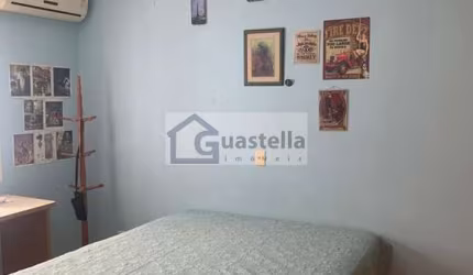 Casa Sobrado em São Bernardo do Campo com 470m², 3 dormitórios, 3 suítes e 4 banheiros. À venda e para locação por R$2.500.000. Confira!