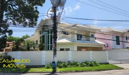 Casa em condomínio fechado com 4 quartos à venda em Jacarepaguá