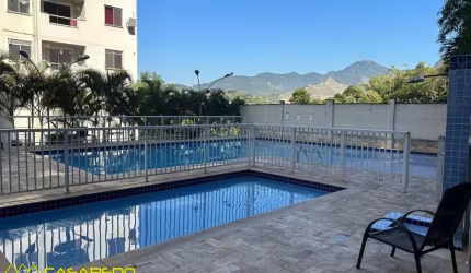 Excelente apartamento em condomínio fechado, na Taquara, com área de lazer completa.