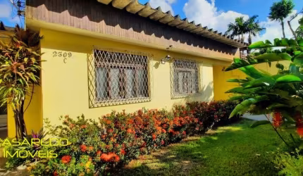 Casa linear frente de rua na Taquara