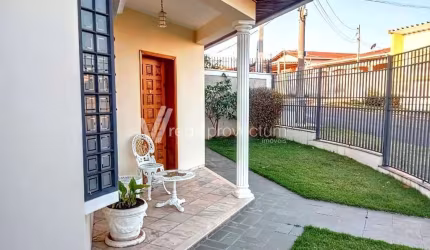 Casa com 3 quartos à venda na Rua Doutor Araújo, 54, Jardim Santa Genebra, Campinas, 189 m2 por R$ 749.000