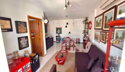 Cobertura Duplex à Venda com Piscina e Linda Vista Livre no Itacorubi, Florianópolis !!