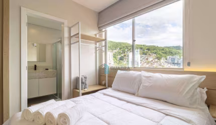Studio finamente mobiliado próximo à Avenida Hercílio Luz