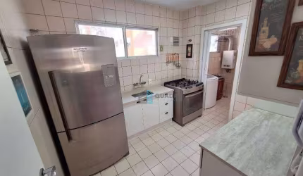 Apartamento à Venda com 3 Dormitórios (Suíte) + Dependência no Centro, Florianópolis !!