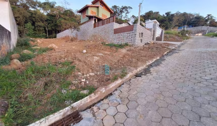 Terreno à Venda com Linda Vista no Córrego Grande !!