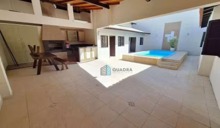 Casa Térrea à Venda no Parque São Jorge, Florianópolis !!