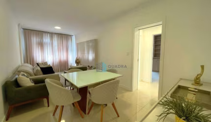 Apartamento com 3 Dormitórios à Venda no Centro, à 100 metros da Beira-mar Norte !!