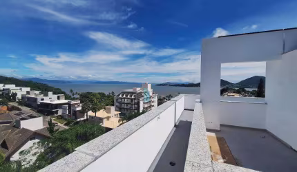 Cobertura Duplex à Venda no bairro João Paulo, Florianópolis !!