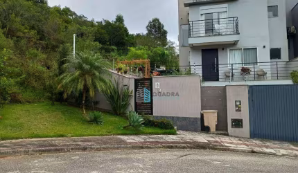 Casa com 3 dormitórios à venda, 178 m² por R$ 2.300.000,00 - Córrego Grande - Florianópolis/SC