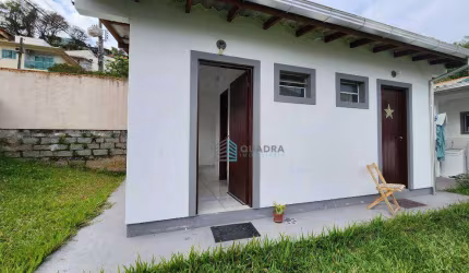 Kitnet com 1 dormitório para alugar, 16 m² por R$ 1.214,67/mês - Pantanal - Florianópolis/SC