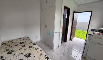 Kitnet para alugar, 16 m² por R$ 1.214,67/mês - Pantanal - Florianópolis/SC