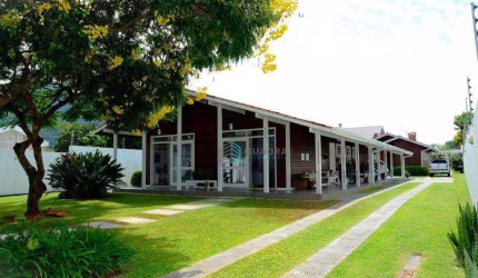Casa à Venda no Village I, Lagoa da Conceição, Florianópolis !!