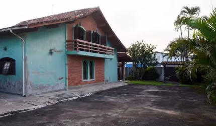 Casa sobrado à venda na Vila Suarão em Itanhaém - SP