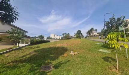 Terreno de esquina com 1071 m² à venda no condomínio de luxo Village das Palmeiras, Itatiba - SP