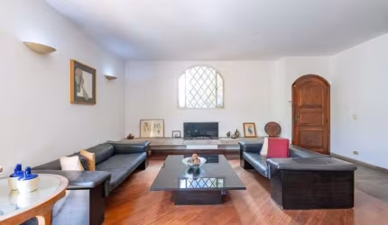 Casa sobrado alto padrão à venda no Jardim Guedala em São Paulo - SP