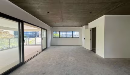 Apartamento alto padrão à venda no condomínio Stratos Itaim em São Paulo - SP