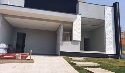 Casa à venda em Indaiatuba - SP.