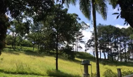 Terreno à venda no Mirante do Arujá em Arujá - SP.