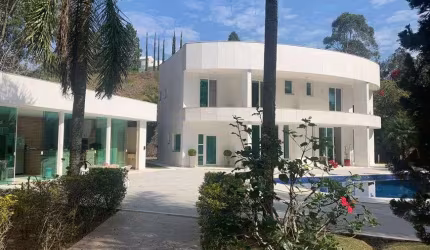 Casa de Condomínio de alto padrão para venda com 500 metros quadrados em Arujá - SP.