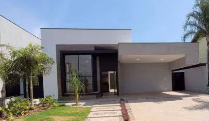 Casa de alto padrão à venda no Condomínio Cancioneiros no Parque Brasil 500 em Paulínia - SP.