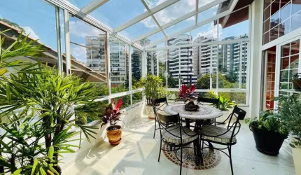Casa à venda em Jardim Vitória Régia, São Paulo - SP